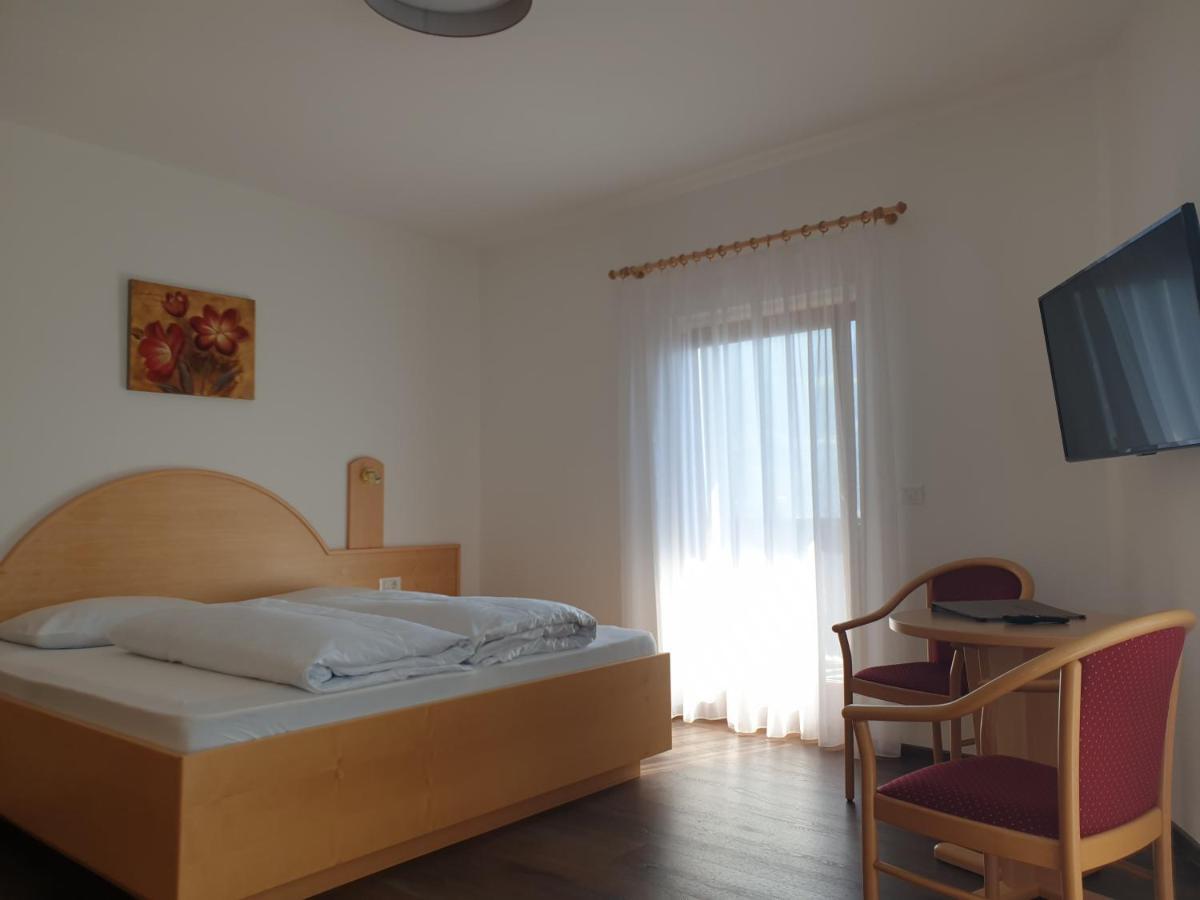 Hotel Garni Herz Тироло Экстерьер фото