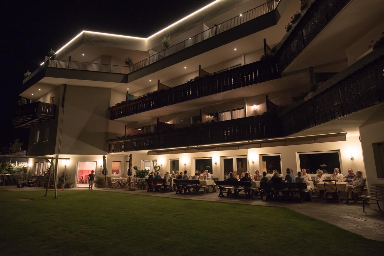 Hotel Garni Herz Тироло Экстерьер фото
