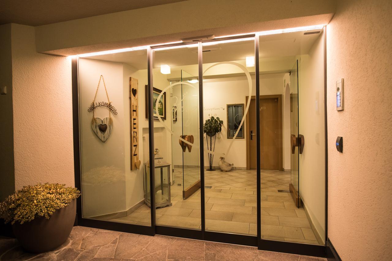 Hotel Garni Herz Тироло Экстерьер фото